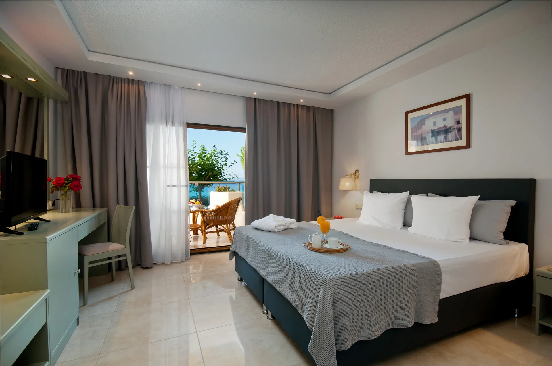 Tiara Holidays - Possidi Holidays Resort & Suites - Two-bedroom Family Suites - bedroom